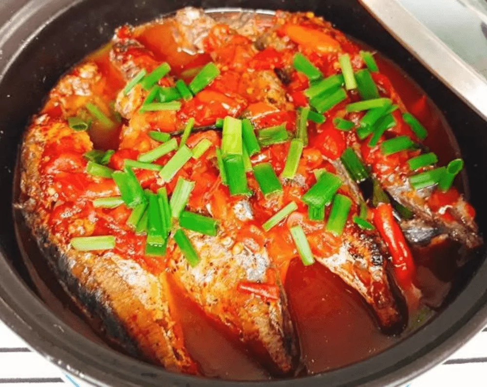Cá mòi sốt cà chua