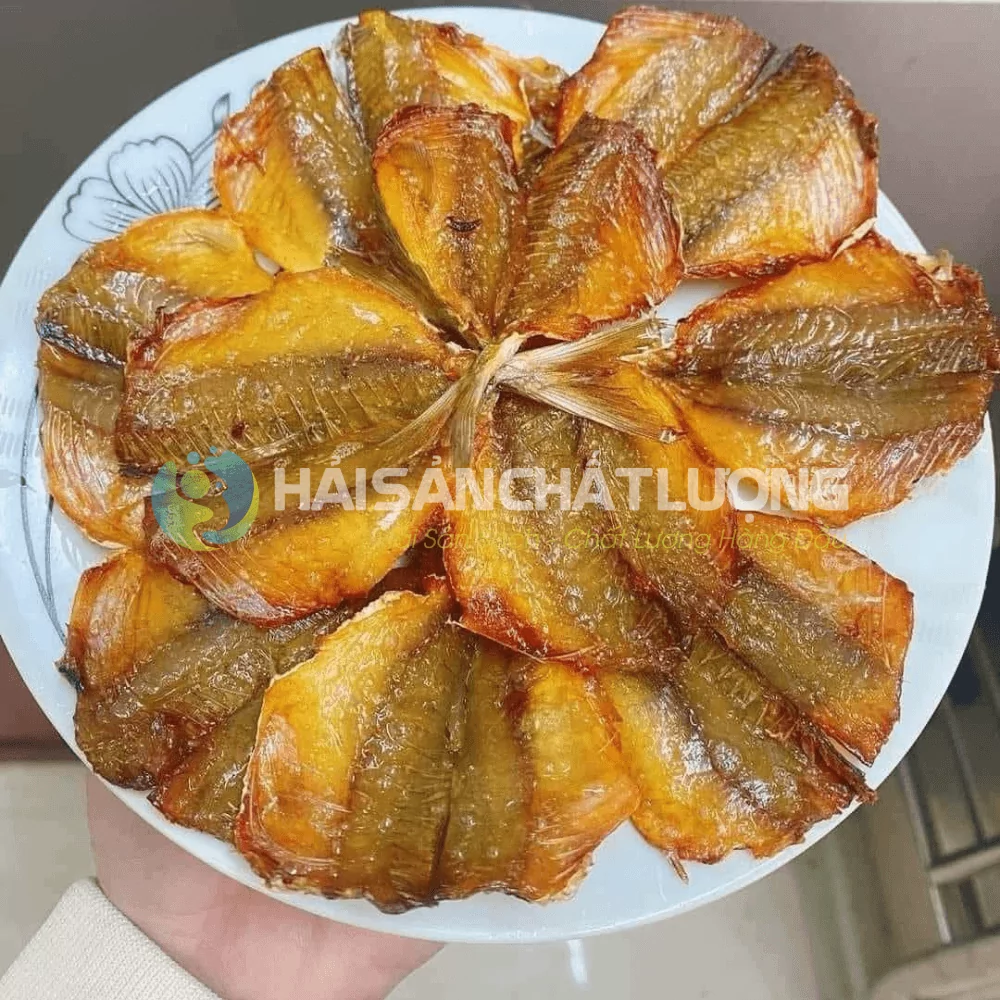 Cá chỉ vàng chiên thơm ngon