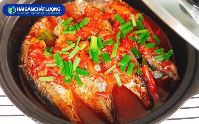 Cá Nục Suôn Kho Cà Chua